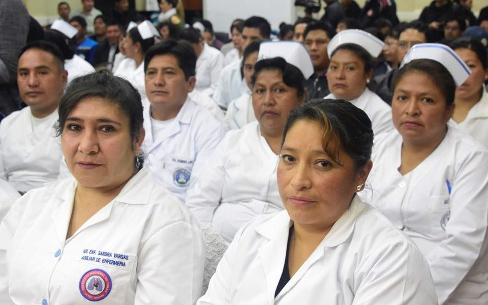 Gobierno entregó ítems a Santa Cruz