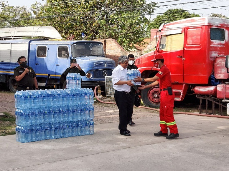 Agua para bomberos en incendios