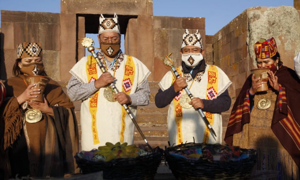 Ceremonia Ancestral en Tihuanacu