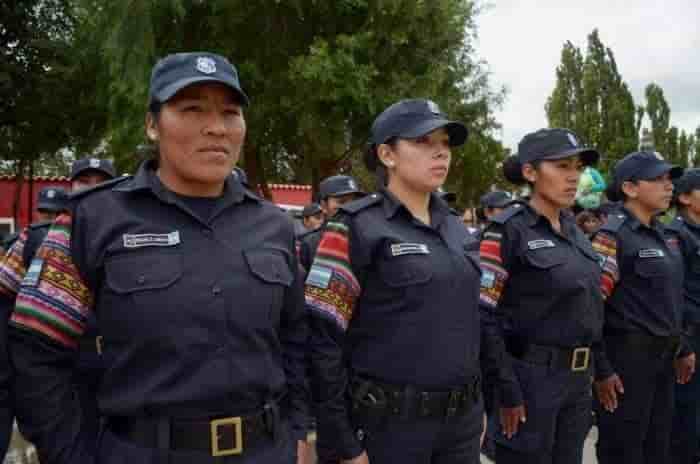 Aguayo en uniforme de guardia de Jujuy