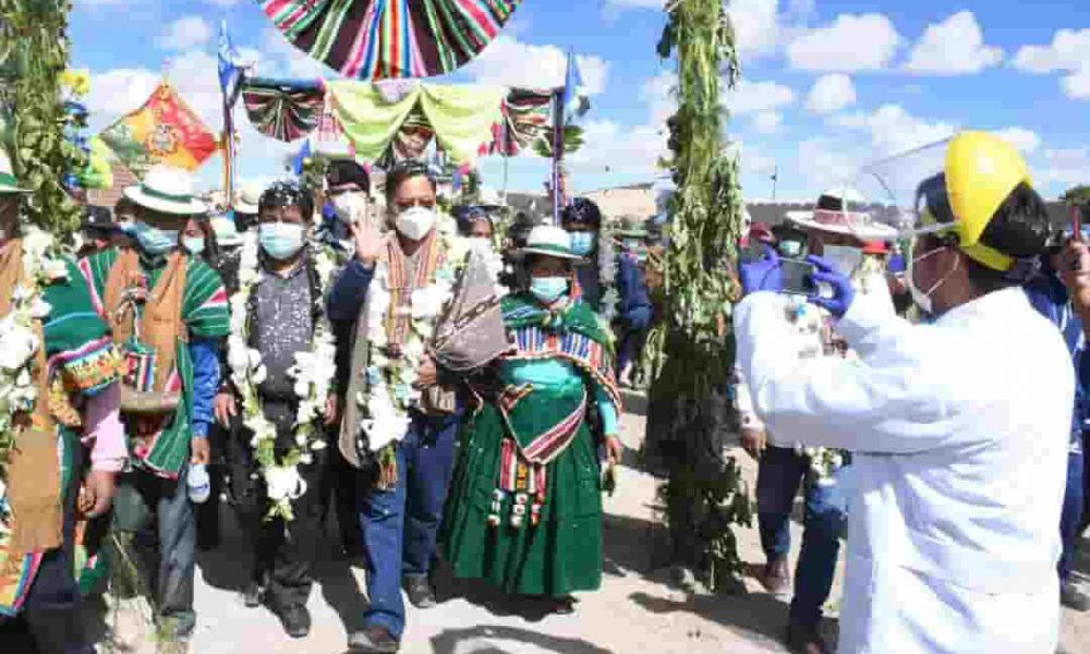 Luis Arce inaugura Coliseo en Oruro