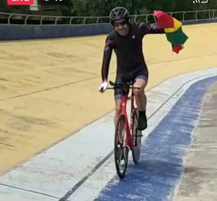 Ciclista Nijland rompe el récord nacional en Bolivia