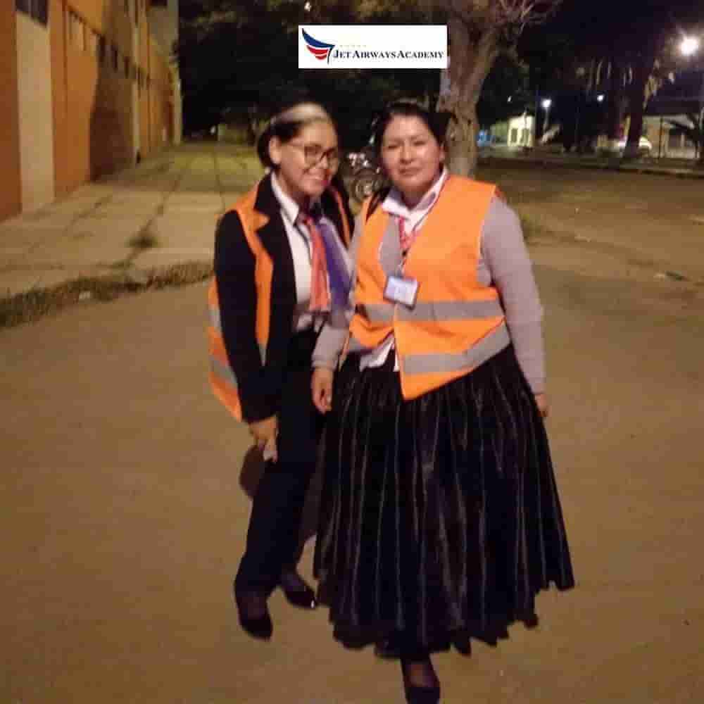 Primer mujer de pollera tripulante de cabina