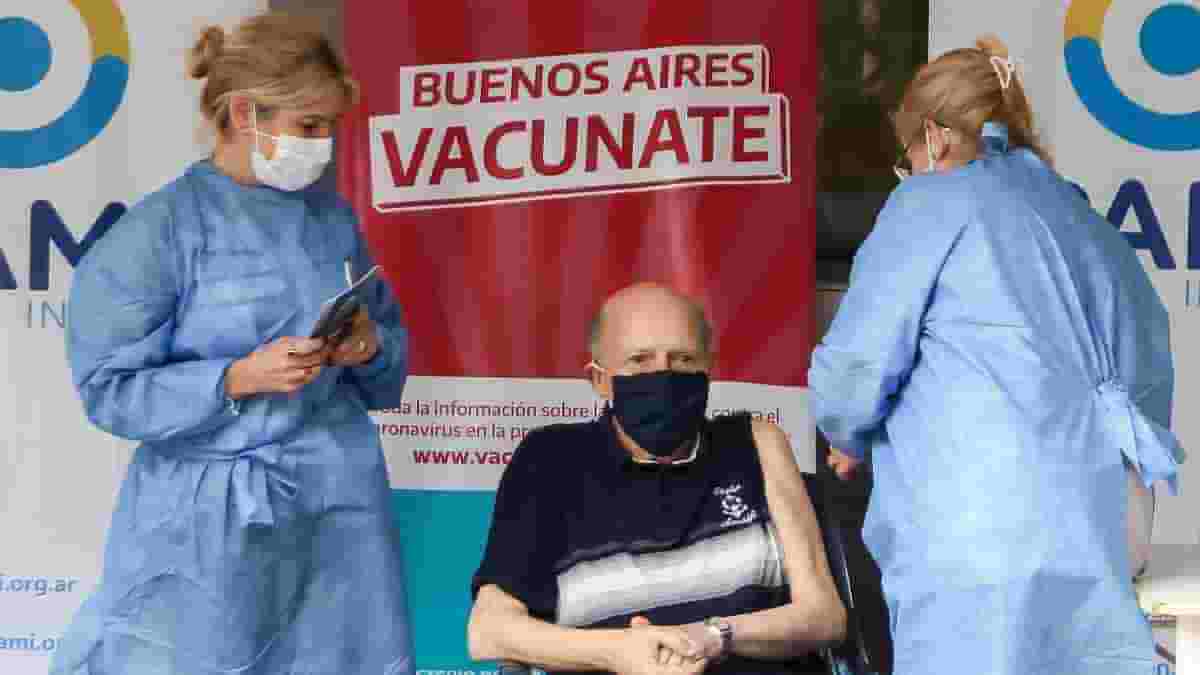 Vacunación sin turno a mayores de 70 años