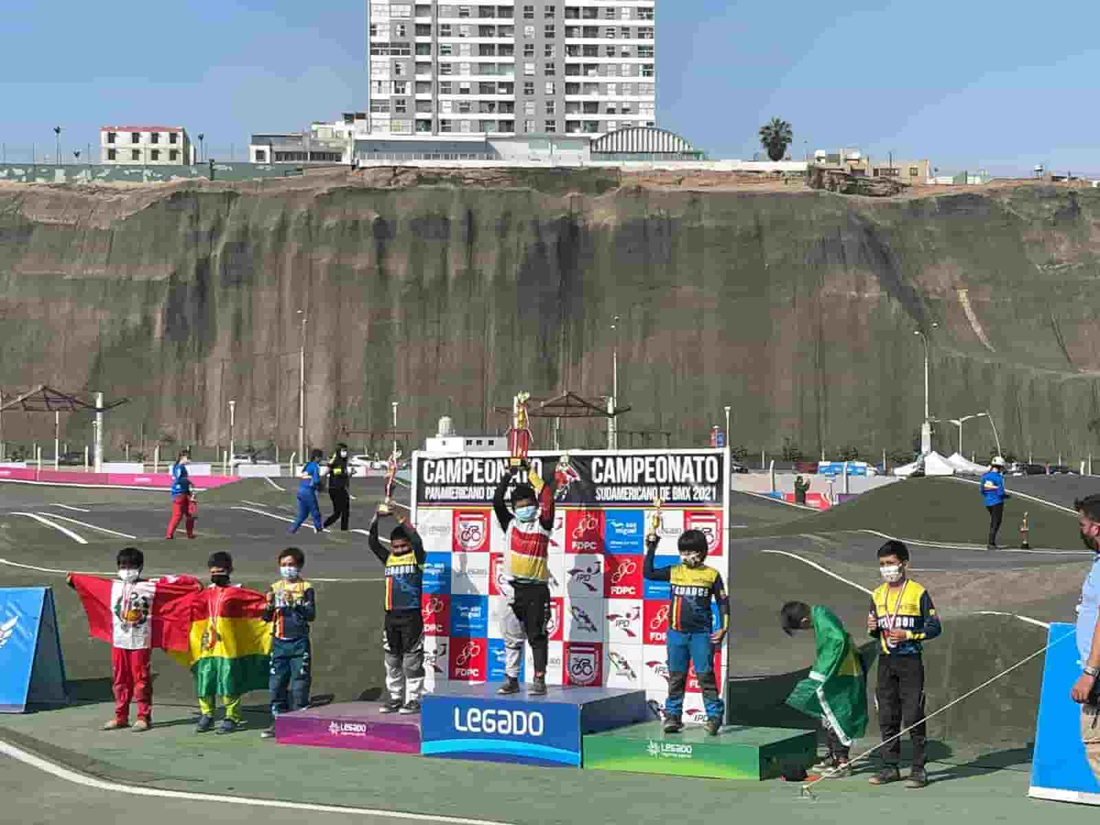 Medallas de oro para Bolivia