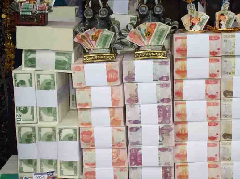 Billetes de alasitas tamaño real