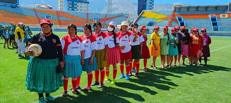 fútbol de mujeres indígenas