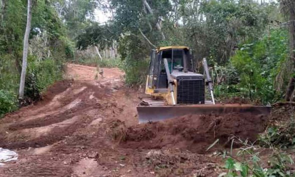 Limpieza carretera Guarayos