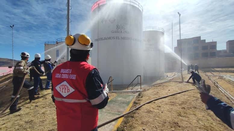 Lucha contra incendios en YPFB