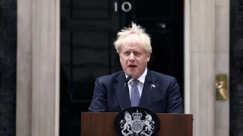 Boris Johnson anunciando su renuncia.