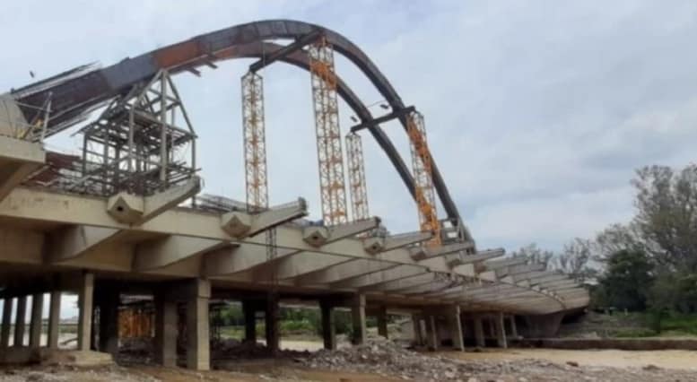 irregularidades en construcción puente