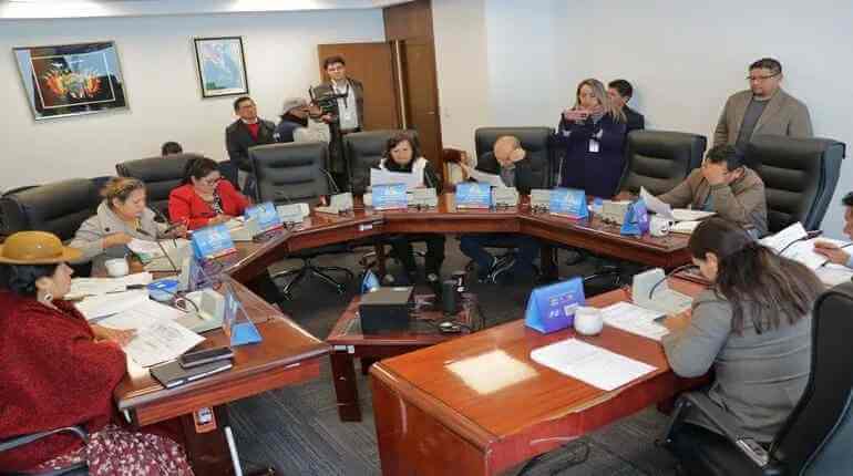 Comisión diputados aprobó ley de preclusión y paridad