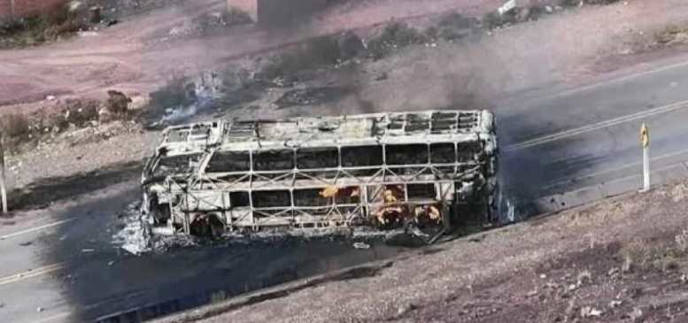 Bus quemado en Llallagua