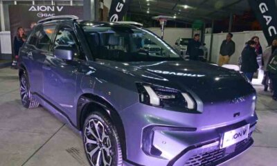 Auto eléctrico AION V