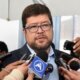Pide un gobierno de centro